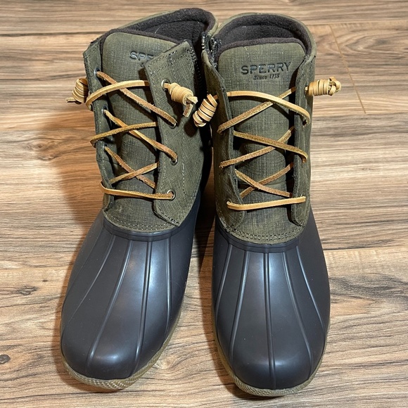 Sperry Shoes - Sperry Saltwater Duck Boots. Brown/Olive. Size 9.5